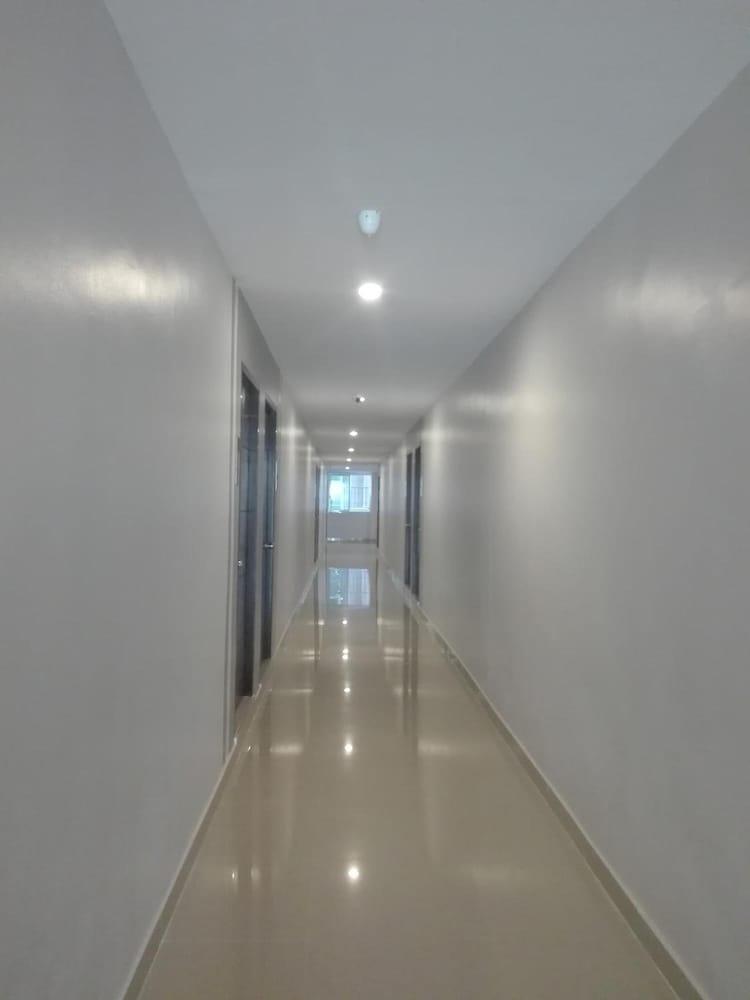 Ud House Aparthotel Удон Тани Екстериор снимка