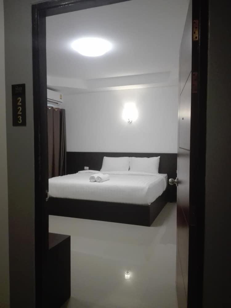 Ud House Aparthotel Удон Тани Екстериор снимка