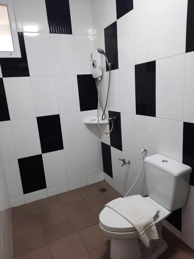 Ud House Aparthotel Удон Тани Екстериор снимка